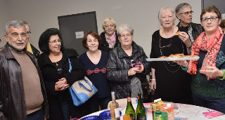 Les bénévoles de l'Épicerie sociale de l'Albigeois étaient réunis hier soir dans les locaux de l'association à Saint-Juéry à l'occasion de la traditionnelle cérémonie des vœux./Photo DDM, E.C.