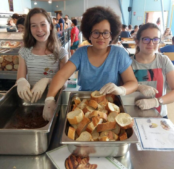 Au collège, on lutte contre le gaspillage alimentaire.