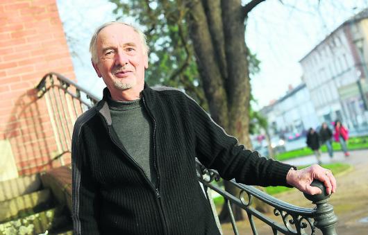 Bernard, bénévole à l'association, donne de son temps pour sortir les personnes de leur isolement./ Photo DDM, MPV 