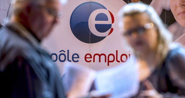 La précarité professionnelle a augmenté sous l'effet d'une hausse continue des embauches en CDD ou en intérim. - AFP