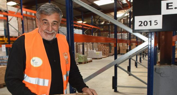 Bernard Cabrol, dans les entrepôts d e la banque alimentaire à Albi./ Photo DDM, Marie-Pierre Volle 